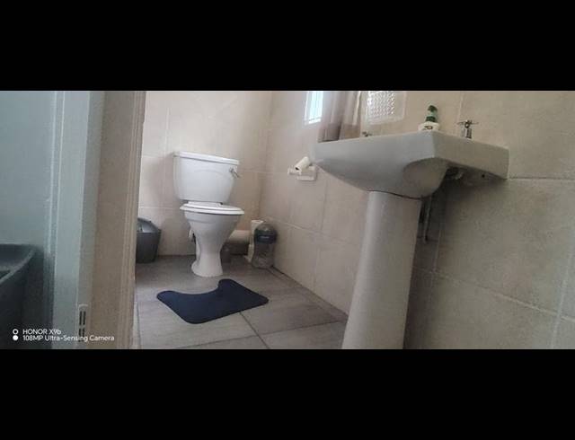 1 BEDROOM APARTMENT FOR SALE IN UVONGO BEACH